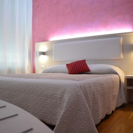 B&B Momenti Romani Extérieur photo