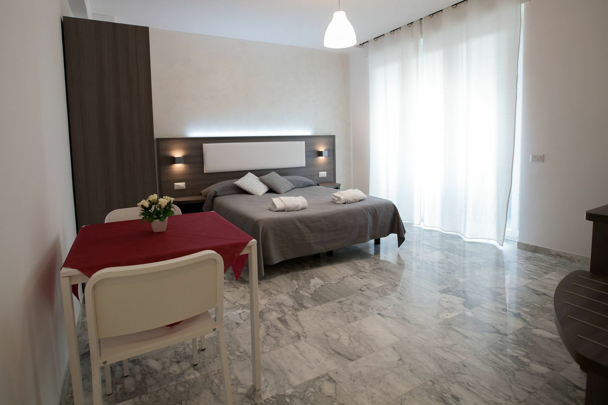 B&B Momenti Romani Extérieur photo