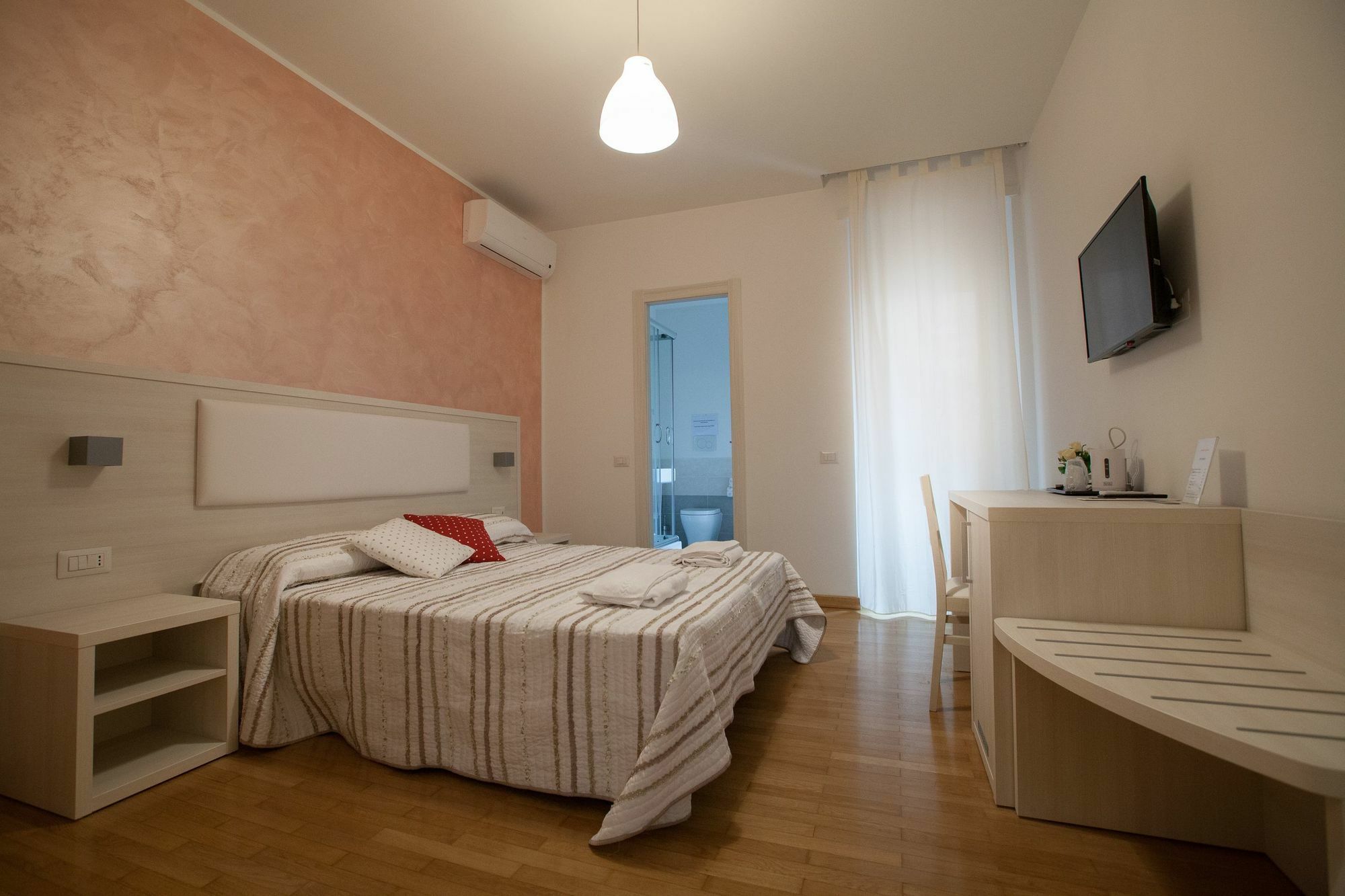 B&B Momenti Romani Extérieur photo